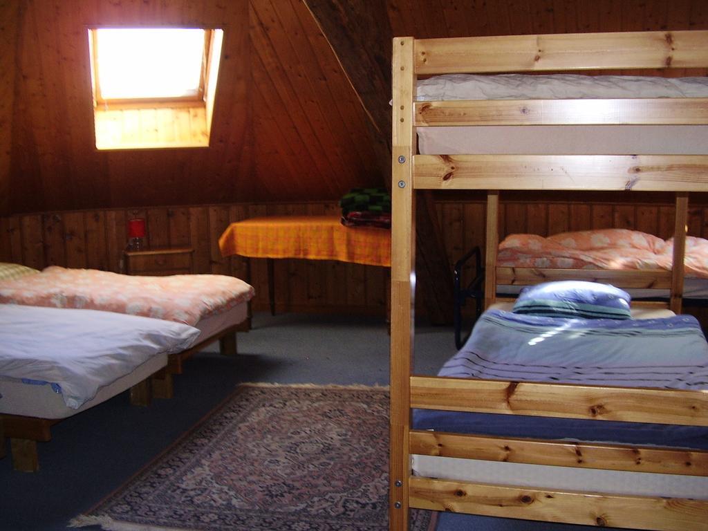 Les Alpes Finhaut Room photo