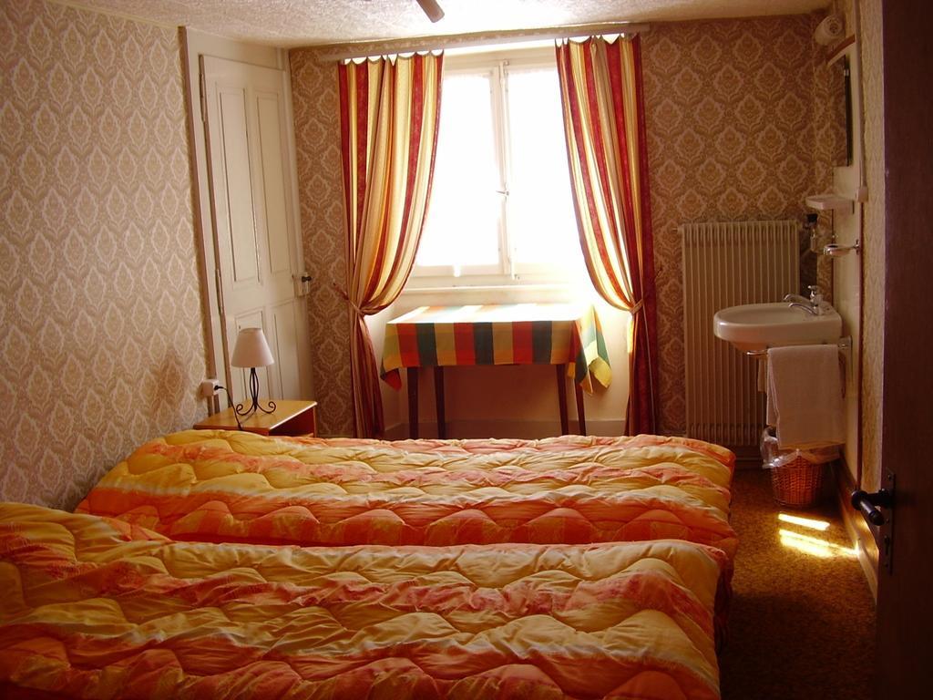 Les Alpes Finhaut Room photo